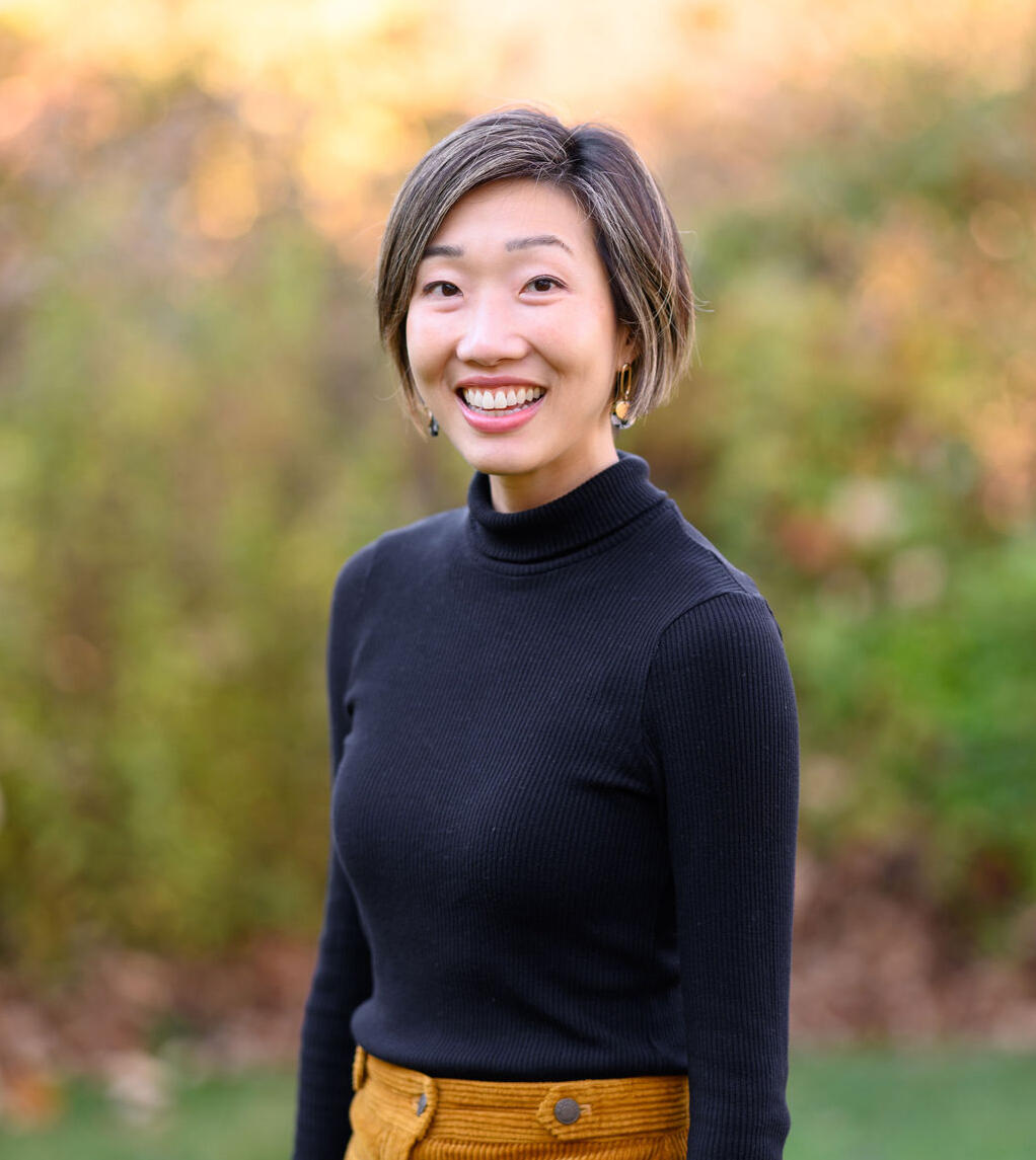 Yesel Yoon Professional photo of Yesel Yoon in nature background